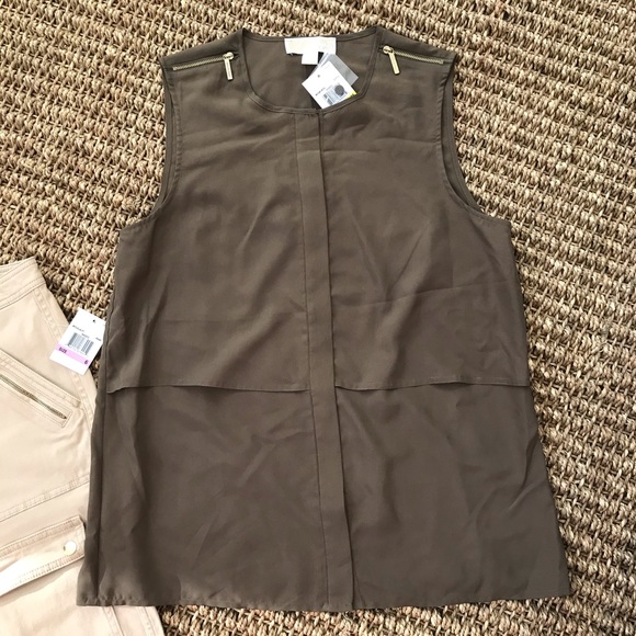 🆕 MICHAEL Michael Kors Khaki Pants/Green Top - Picture 4 of 11